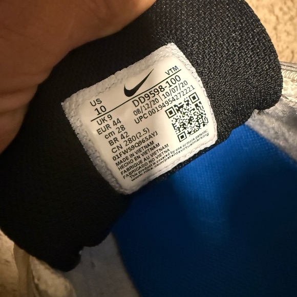 Nike Air Max 97 White and Black with Purple Accents - Picture 4 of 4